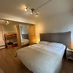 Apartment Avec *