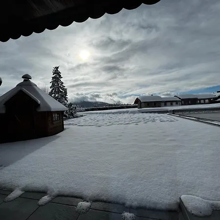 Avec Διαμέρισμα *